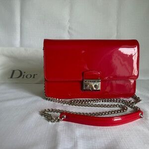 Christian Dior Miss Dior Promenade Pouch – Red Patent Calfskin with Chain